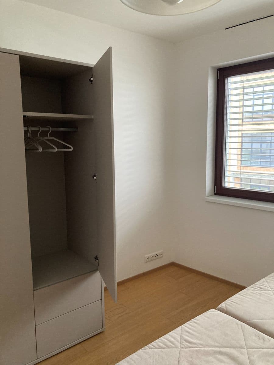 1 bedroom with open-plan kitchen flat to rent, 56 m², Naskové, Prague, Prague 1 bedroom with open-plan kitchen flat to rent, 56 m², Naskové, Prague, Prague