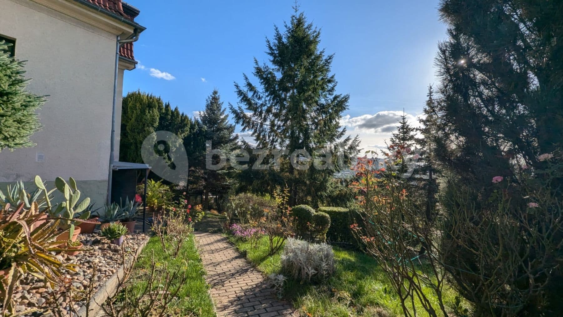 2 bedroom with open-plan kitchen flat to rent, 110 m², Rooseveltova, Ústí nad Labem, Ústecký Region 2 bedroom with open-plan kitchen flat to rent, 110 m², Rooseveltova, Ústí nad Labem, Ústecký Region