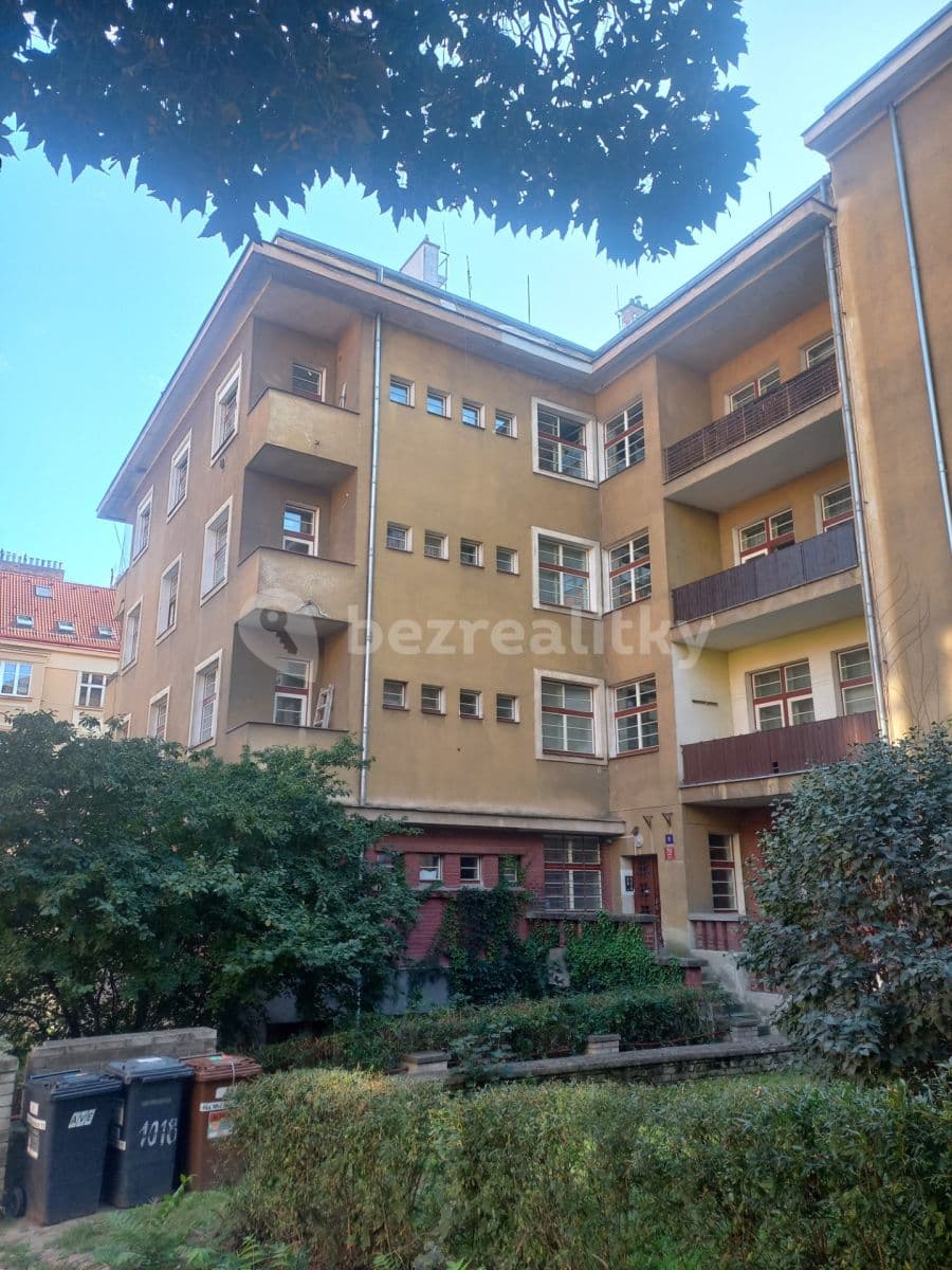 Small studio flat to rent, 32 m², Na Míčánkách, Prague, Prague Small studio flat to rent, 32 m², Na Míčánkách, Prague, Prague