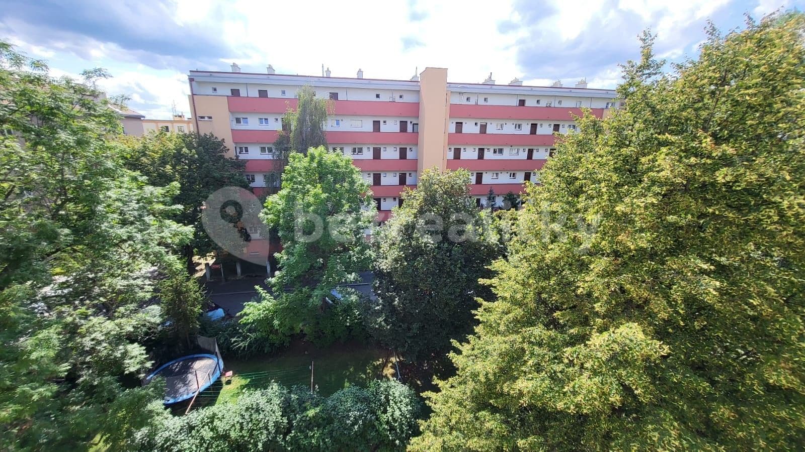 1 bedroom with open-plan kitchen flat to rent, 45 m², Humpolecká, Prague, Prague 1 bedroom with open-plan kitchen flat to rent, 45 m², Humpolecká, Prague, Prague