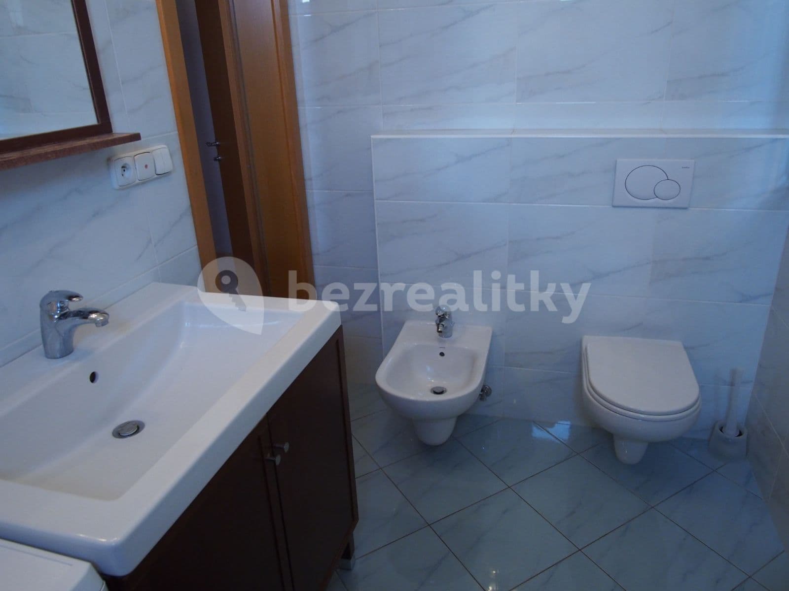 1 bedroom with open-plan kitchen flat to rent, 105 m², Wiedermannova, Prague, Prague 1 bedroom with open-plan kitchen flat to rent, 105 m², Wiedermannova, Prague, Prague