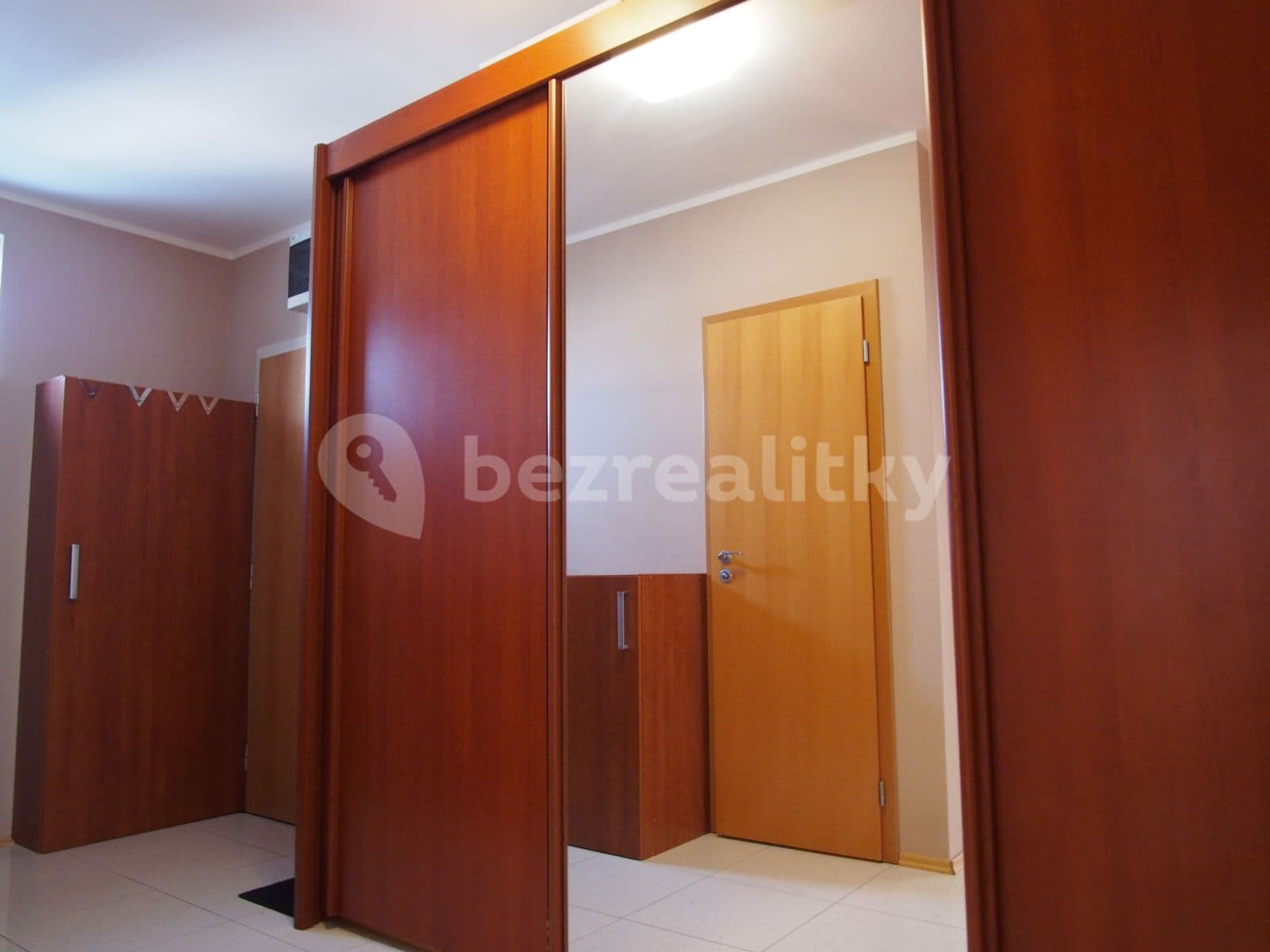 1 bedroom with open-plan kitchen flat to rent, 105 m², Wiedermannova, Prague, Prague 1 bedroom with open-plan kitchen flat to rent, 105 m², Wiedermannova, Prague, Prague