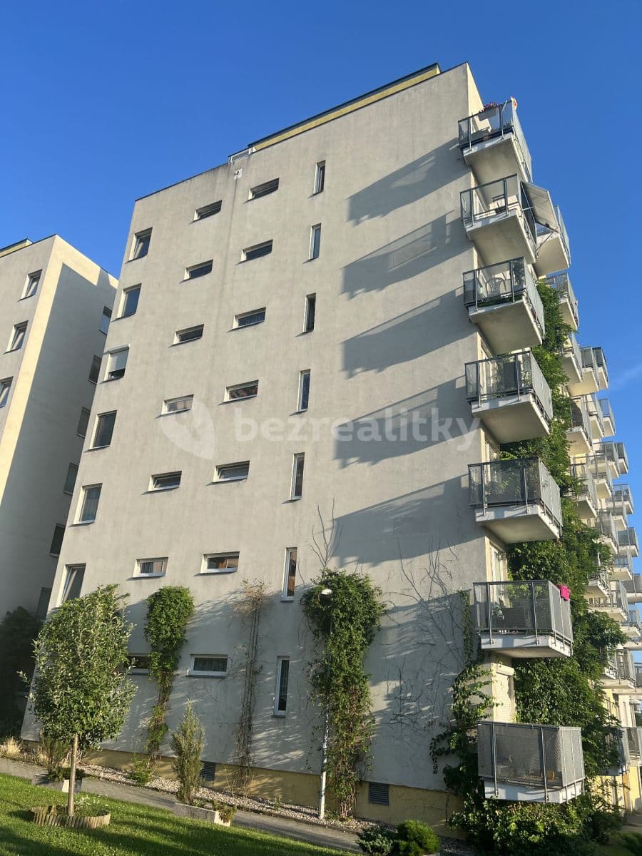 1 bedroom with open-plan kitchen flat to rent, 105 m², Wiedermannova, Prague, Prague 1 bedroom with open-plan kitchen flat to rent, 105 m², Wiedermannova, Prague, Prague