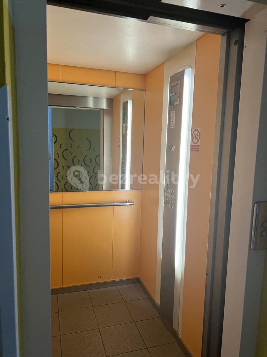 1 bedroom with open-plan kitchen flat to rent, 105 m², Wiedermannova, Prague, Prague 1 bedroom with open-plan kitchen flat to rent, 105 m², Wiedermannova, Prague, Prague