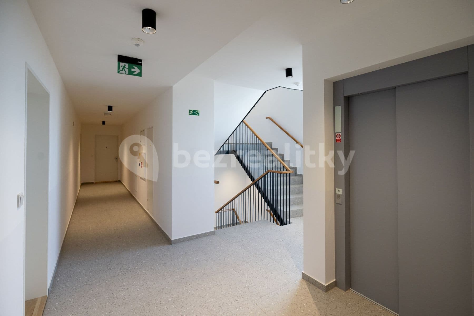 1 bedroom with open-plan kitchen flat to rent, 53 m², Armády, Prague, Prague 1 bedroom with open-plan kitchen flat to rent, 53 m², Armády, Prague, Prague