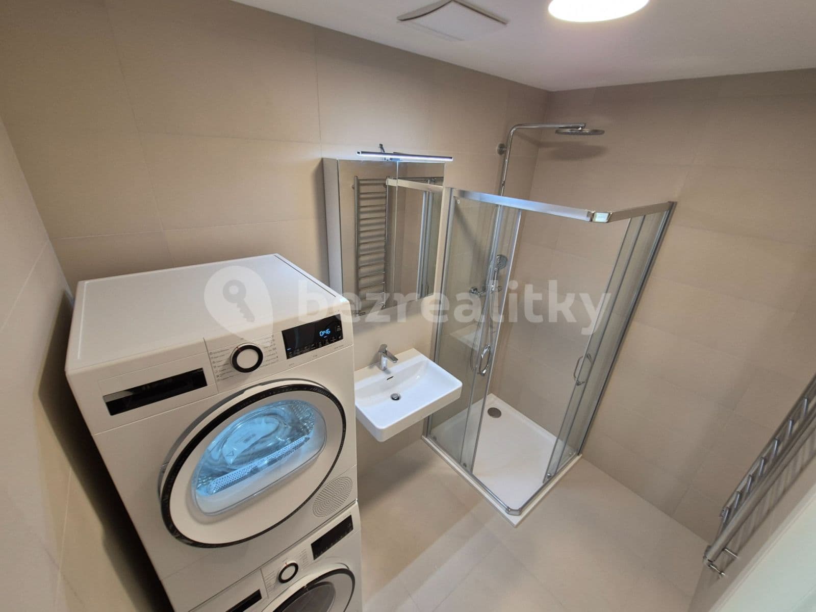 1 bedroom with open-plan kitchen flat to rent, 53 m², Armády, Prague, Prague 1 bedroom with open-plan kitchen flat to rent, 53 m², Armády, Prague, Prague