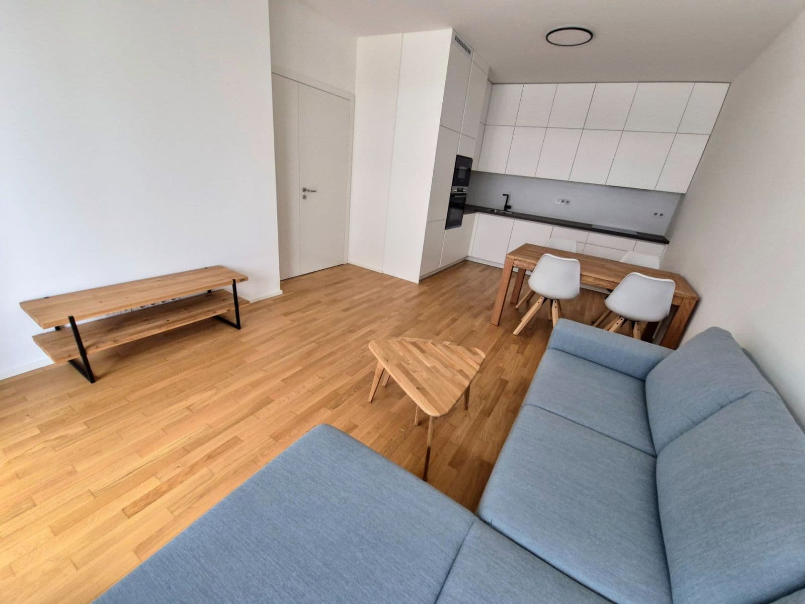 1 bedroom with open-plan kitchen flat to rent, 53 m², Armády, Prague, Prague 1 bedroom with open-plan kitchen flat to rent, 53 m², Armády, Prague, Prague