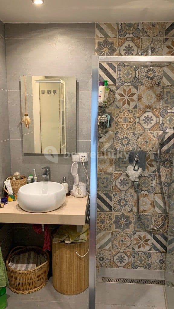 3 bedroom flat to rent, 65 m², Hasova, Prague, Prague 3 bedroom flat to rent, 65 m², Hasova, Prague, Prague