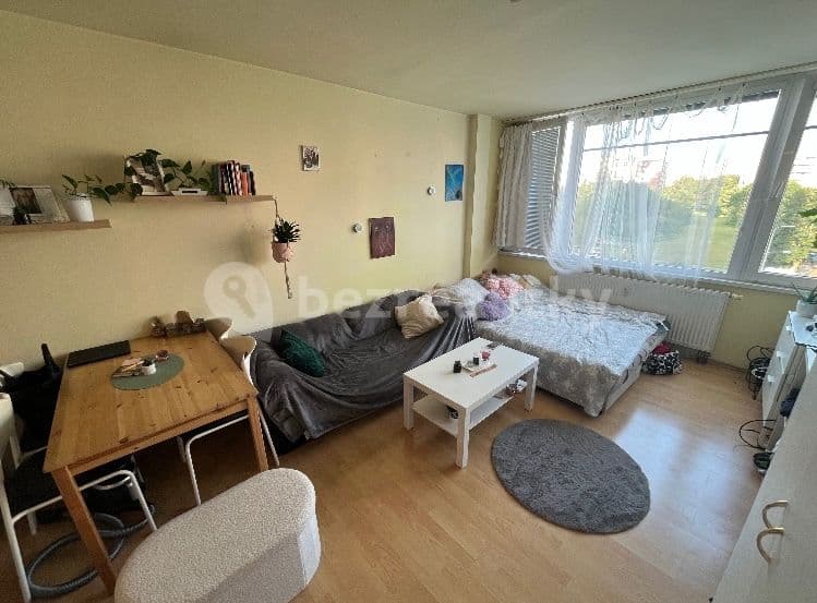 1 bedroom with open-plan kitchen flat to rent, 37 m², Olštýnská, Prague, Prague 1 bedroom with open-plan kitchen flat to rent, 37 m², Olštýnská, Prague, Prague