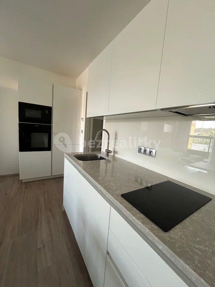 Studio flat to rent, 32 m², Kurta Konráda, Prague, Prague Studio flat to rent, 32 m², Kurta Konráda, Prague, Prague