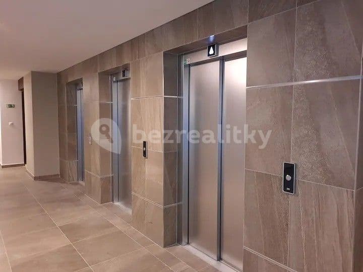 Studio flat to rent, 32 m², Kurta Konráda, Prague, Prague Studio flat to rent, 32 m², Kurta Konráda, Prague, Prague