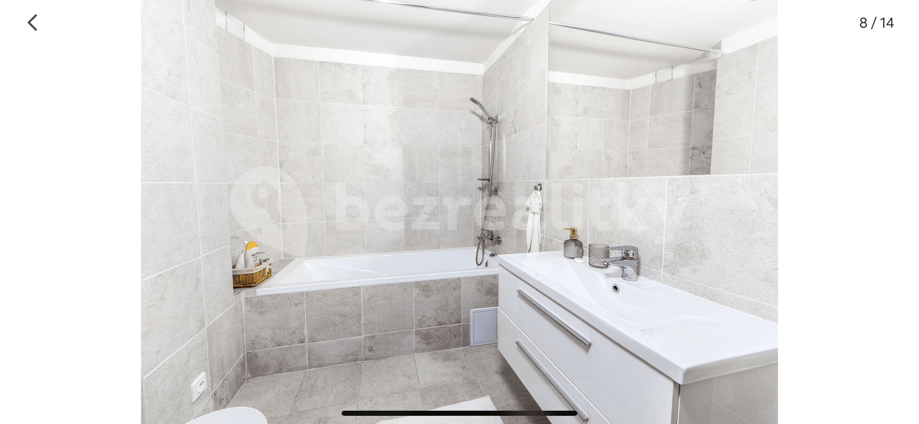 2 bedroom with open-plan kitchen flat to rent, 81 m², Pobřežní, Prague, Prague 2 bedroom with open-plan kitchen flat to rent, 81 m², Pobřežní, Prague, Prague