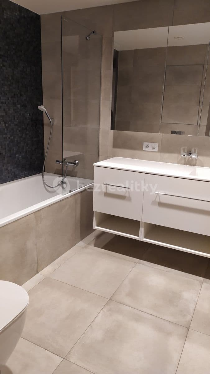 2 bedroom with open-plan kitchen flat to rent, 95 m², Mukařovského, Prague, Prague 2 bedroom with open-plan kitchen flat to rent, 95 m², Mukařovského, Prague, Prague