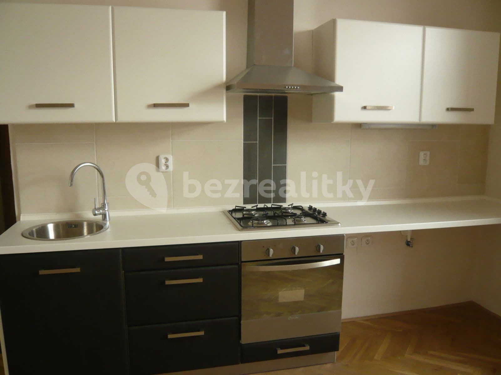 2 bedroom flat to rent, 63 m², Karla IV., Ústí nad Labem, Ústecký Region 2 bedroom flat to rent, 63 m², Karla IV., Ústí nad Labem, Ústecký Region