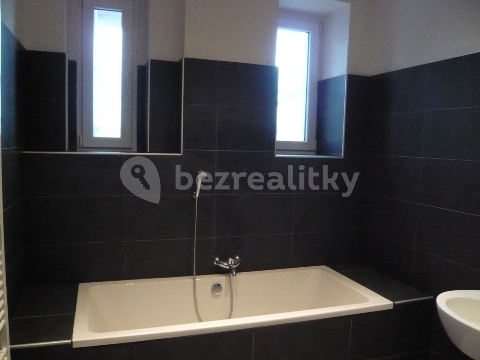 2 bedroom flat to rent, 63 m², Karla IV., Ústí nad Labem, Ústecký Region 2 bedroom flat to rent, 63 m², Karla IV., Ústí nad Labem, Ústecký Region