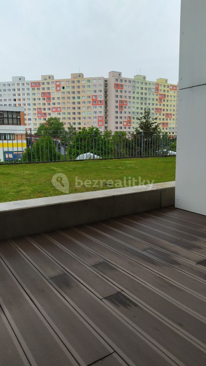 Studio flat to rent, 34 m², Mukařovského, Prague, Prague Studio flat to rent, 34 m², Mukařovského, Prague, Prague