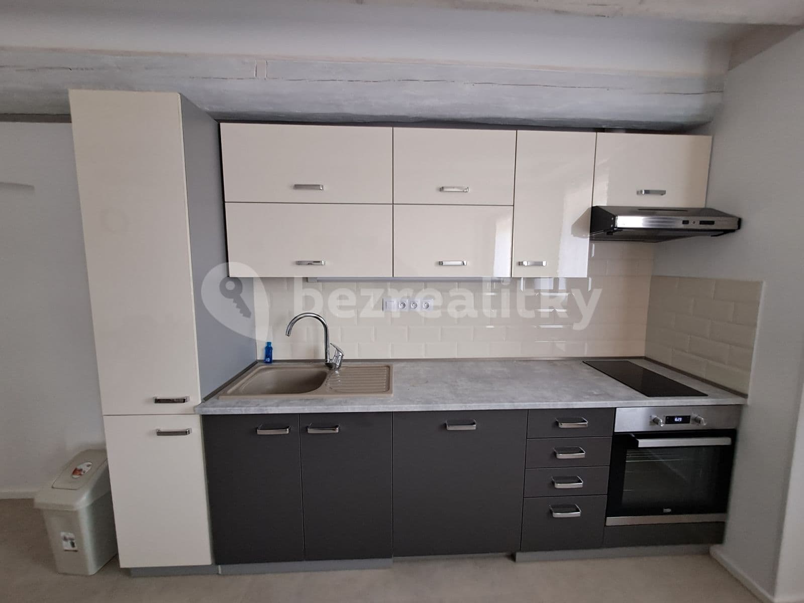 1 bedroom with open-plan kitchen flat to rent, 50 m², Za rybníkem, Lišany, Středočeský Region 1 bedroom with open-plan kitchen flat to rent, 50 m², Za rybníkem, Lišany, Středočeský Region