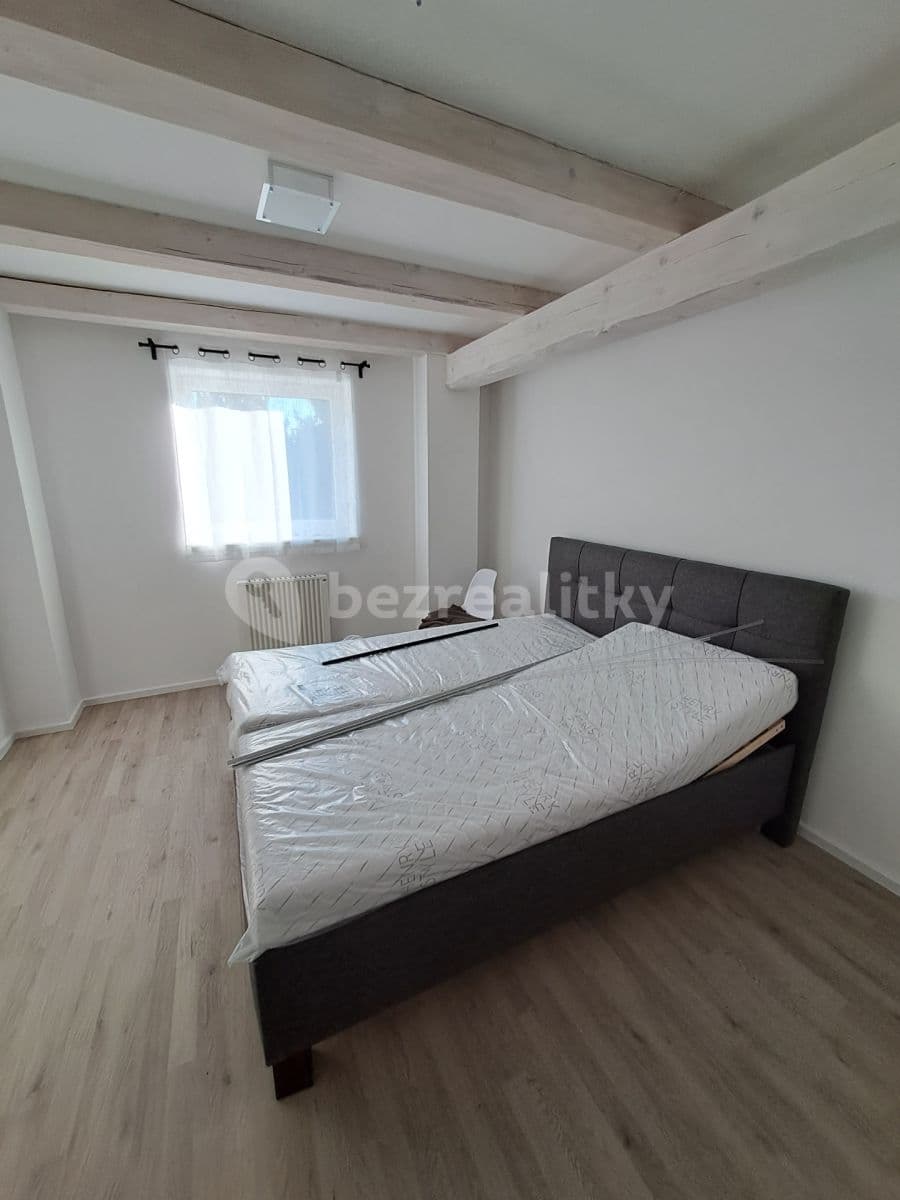 1 bedroom with open-plan kitchen flat to rent, 50 m², Za rybníkem, Lišany, Středočeský Region 1 bedroom with open-plan kitchen flat to rent, 50 m², Za rybníkem, Lišany, Středočeský Region