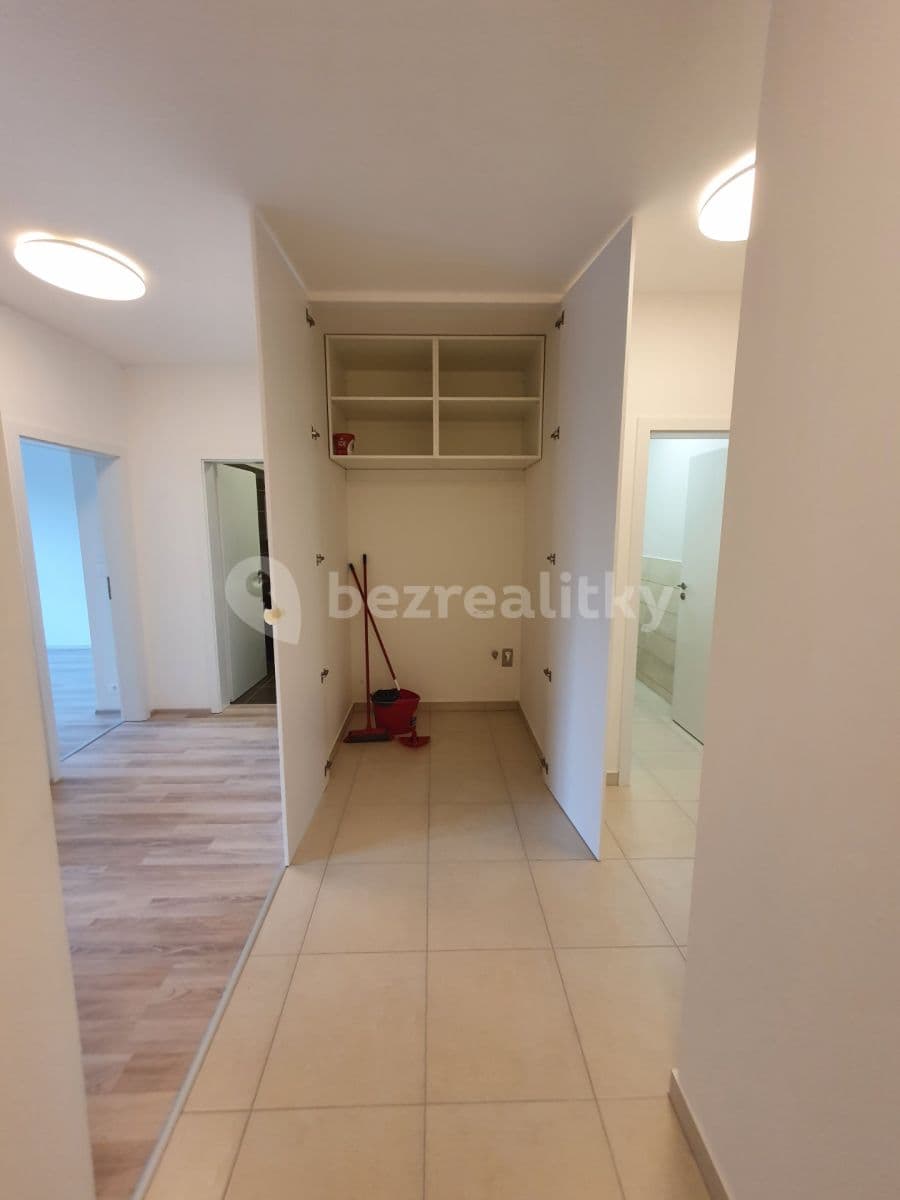 2 bedroom with open-plan kitchen flat to rent, 96 m², K Vystrkovu, Prague, Prague 2 bedroom with open-plan kitchen flat to rent, 96 m², K Vystrkovu, Prague, Prague