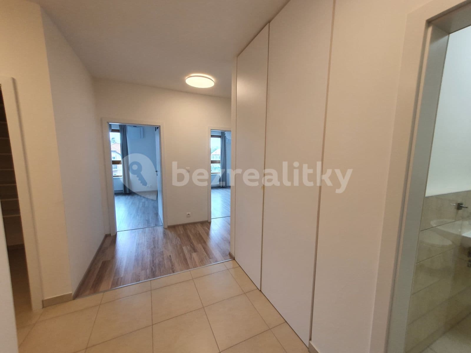 2 bedroom with open-plan kitchen flat to rent, 96 m², K Vystrkovu, Prague, Prague 2 bedroom with open-plan kitchen flat to rent, 96 m², K Vystrkovu, Prague, Prague