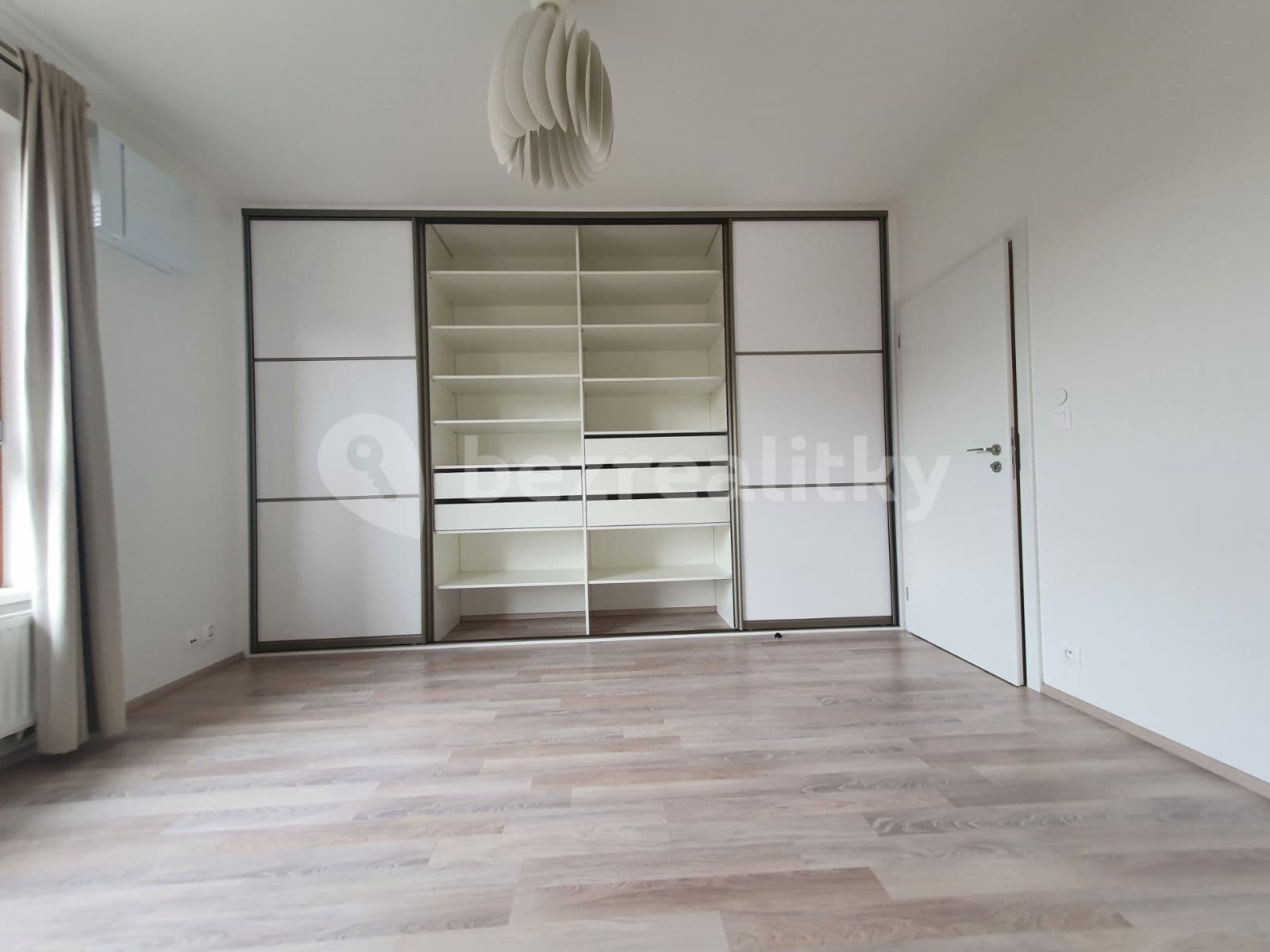2 bedroom with open-plan kitchen flat to rent, 96 m², K Vystrkovu, Prague, Prague 2 bedroom with open-plan kitchen flat to rent, 96 m², K Vystrkovu, Prague, Prague