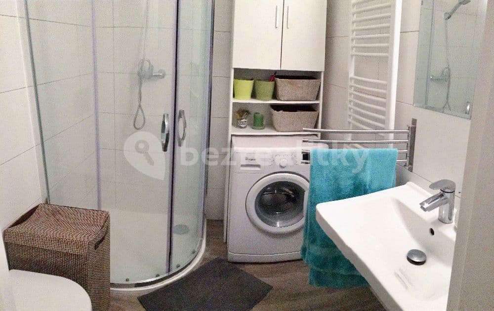 Studio flat to rent, 28 m², Kašparova, Pardubice, Pardubický Region Studio flat to rent, 28 m², Kašparova, Pardubice, Pardubický Region