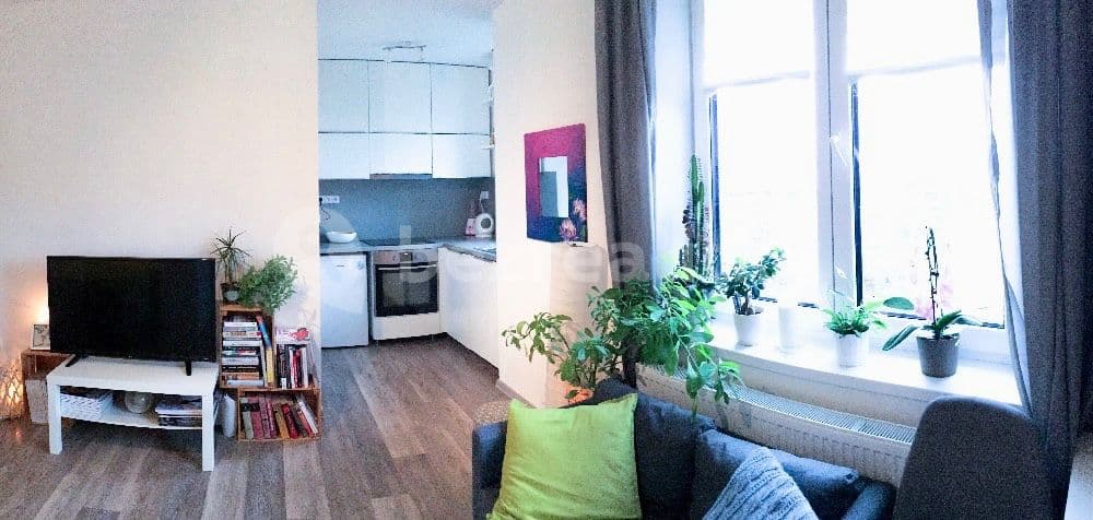 Studio flat to rent, 28 m², Kašparova, Pardubice, Pardubický Region Studio flat to rent, 28 m², Kašparova, Pardubice, Pardubický Region