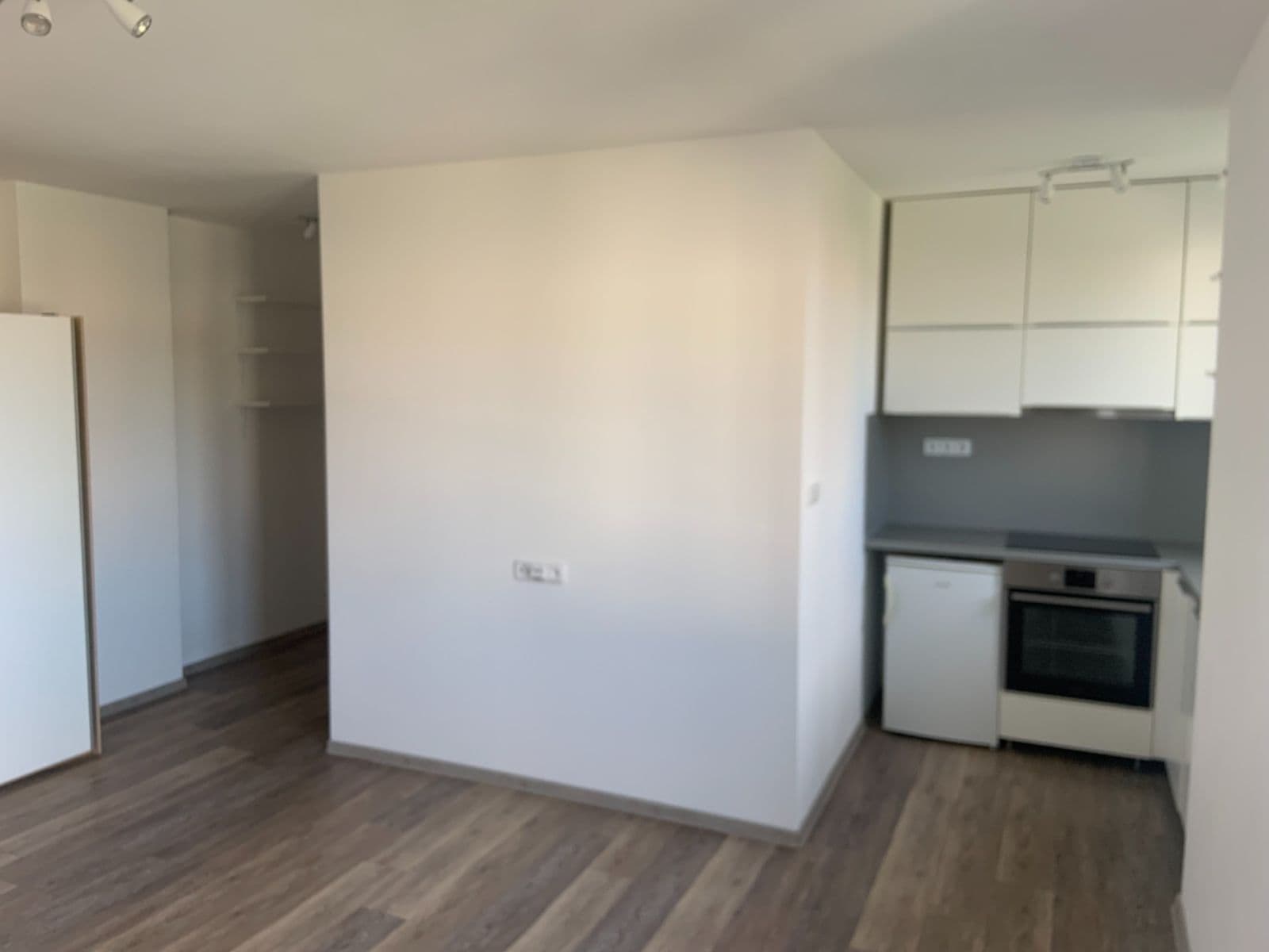 Studio flat to rent, 28 m², Kašparova, Pardubice, Pardubický Region Studio flat to rent, 28 m², Kašparova, Pardubice, Pardubický Region