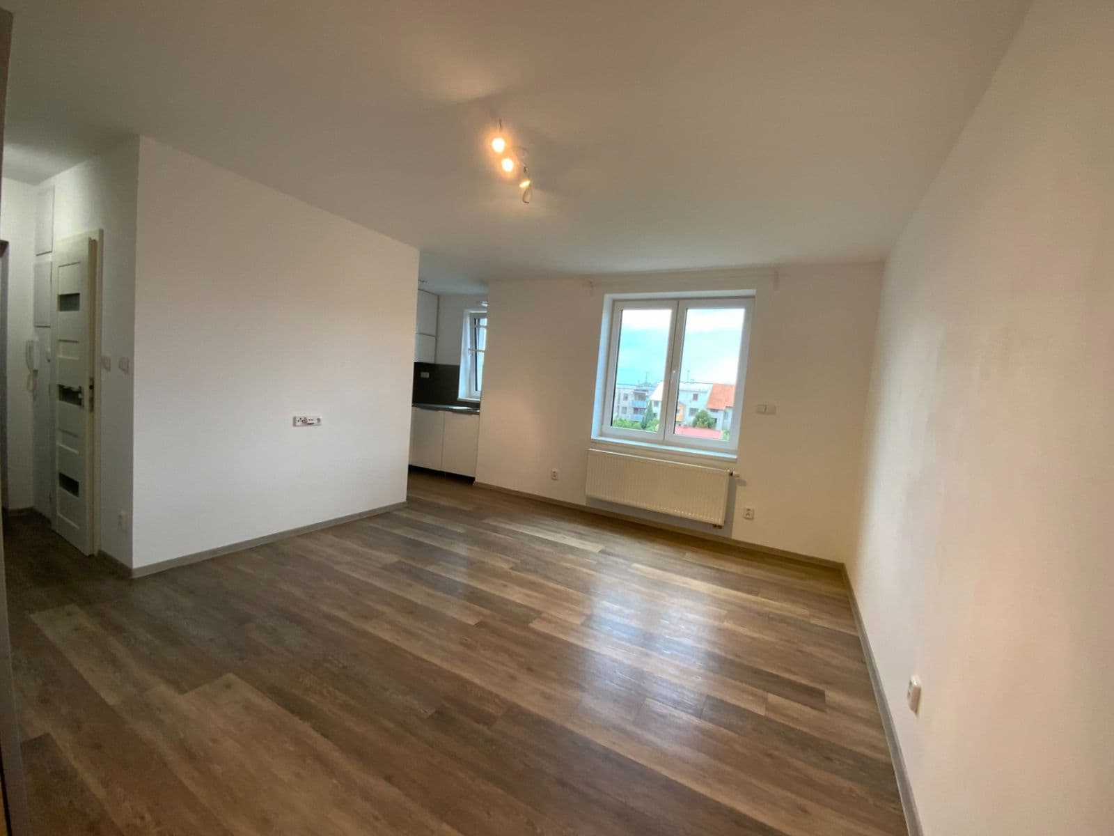 Studio flat to rent, 28 m², Kašparova, Pardubice, Pardubický Region Studio flat to rent, 28 m², Kašparova, Pardubice, Pardubický Region