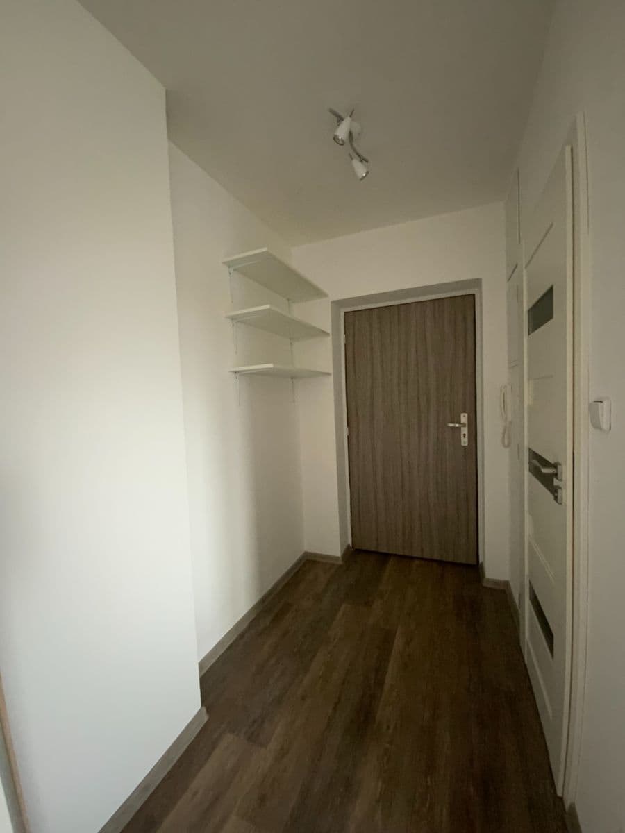 Studio flat to rent, 28 m², Kašparova, Pardubice, Pardubický Region Studio flat to rent, 28 m², Kašparova, Pardubice, Pardubický Region