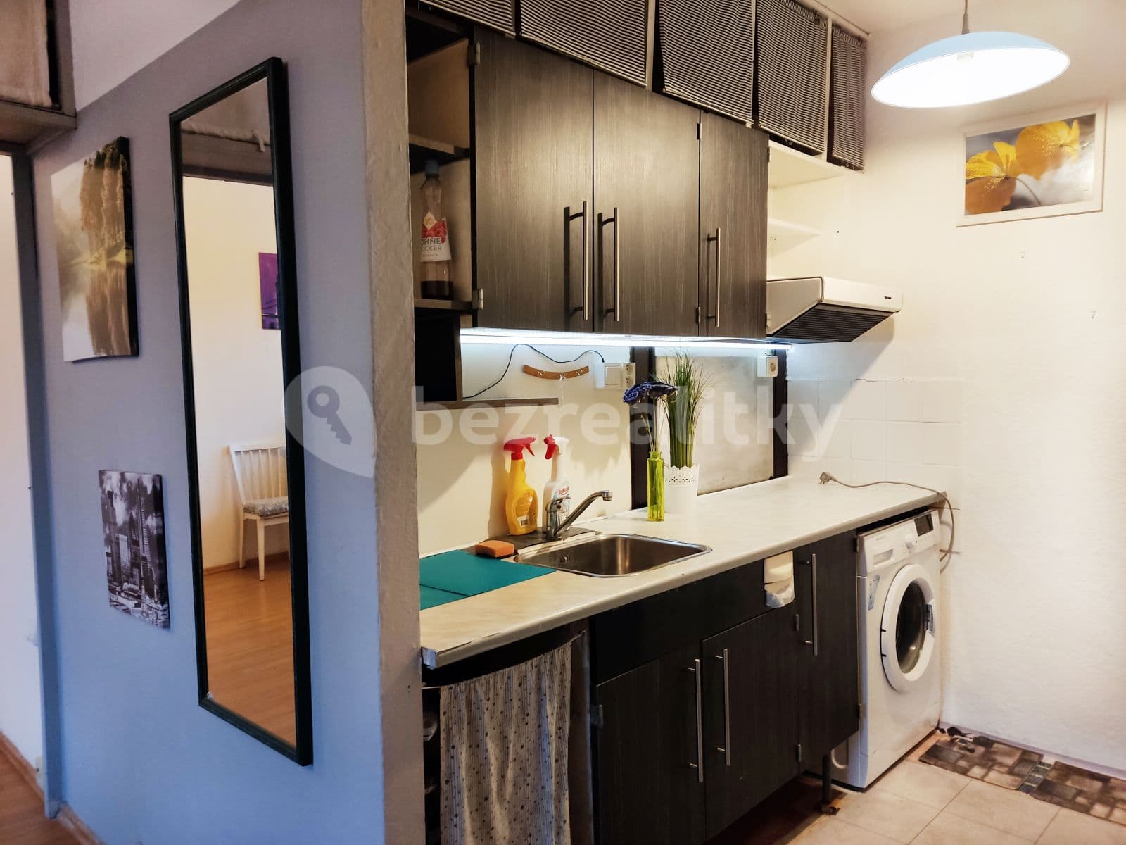 1 bedroom with open-plan kitchen flat to rent, 35 m², Laudova, Prague, Prague 1 bedroom with open-plan kitchen flat to rent, 35 m², Laudova, Prague, Prague