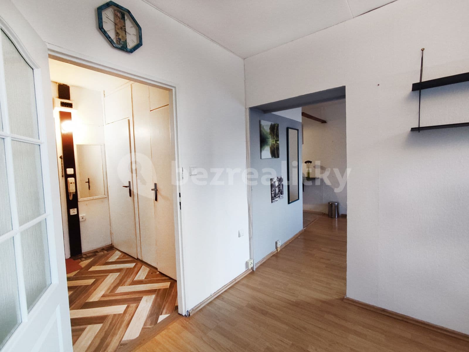 1 bedroom with open-plan kitchen flat to rent, 35 m², Laudova, Prague, Prague 1 bedroom with open-plan kitchen flat to rent, 35 m², Laudova, Prague, Prague