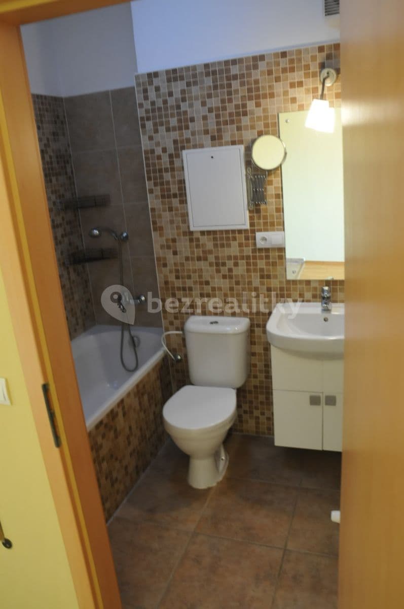 2 bedroom with open-plan kitchen flat to rent, 100 m², Družební, Nové Město nad Metují, Královéhradecký Region 2 bedroom with open-plan kitchen flat to rent, 100 m², Družební, Nové Město nad Metují, Královéhradecký Region