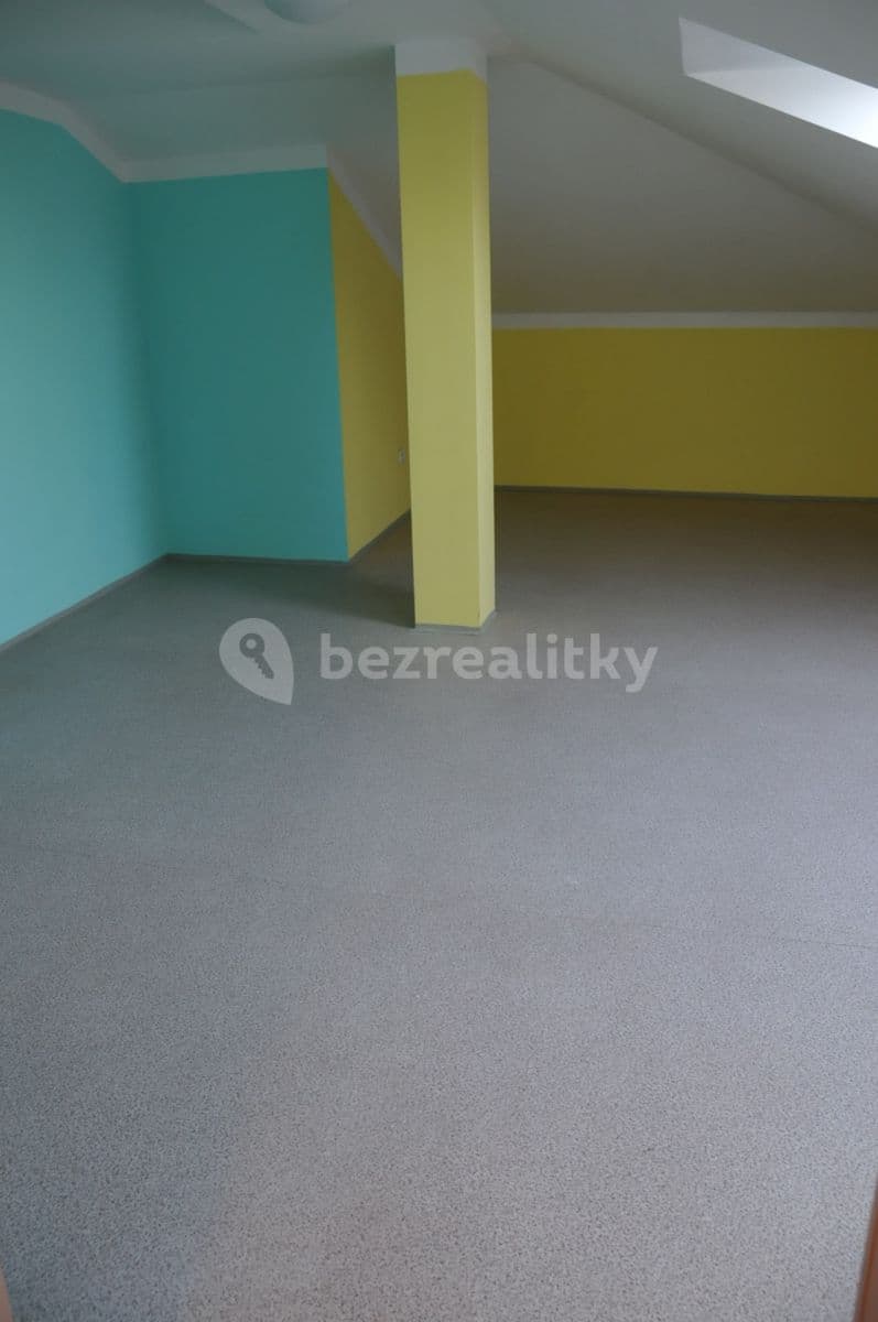 2 bedroom with open-plan kitchen flat to rent, 100 m², Družební, Nové Město nad Metují, Královéhradecký Region 2 bedroom with open-plan kitchen flat to rent, 100 m², Družební, Nové Město nad Metují, Královéhradecký Region