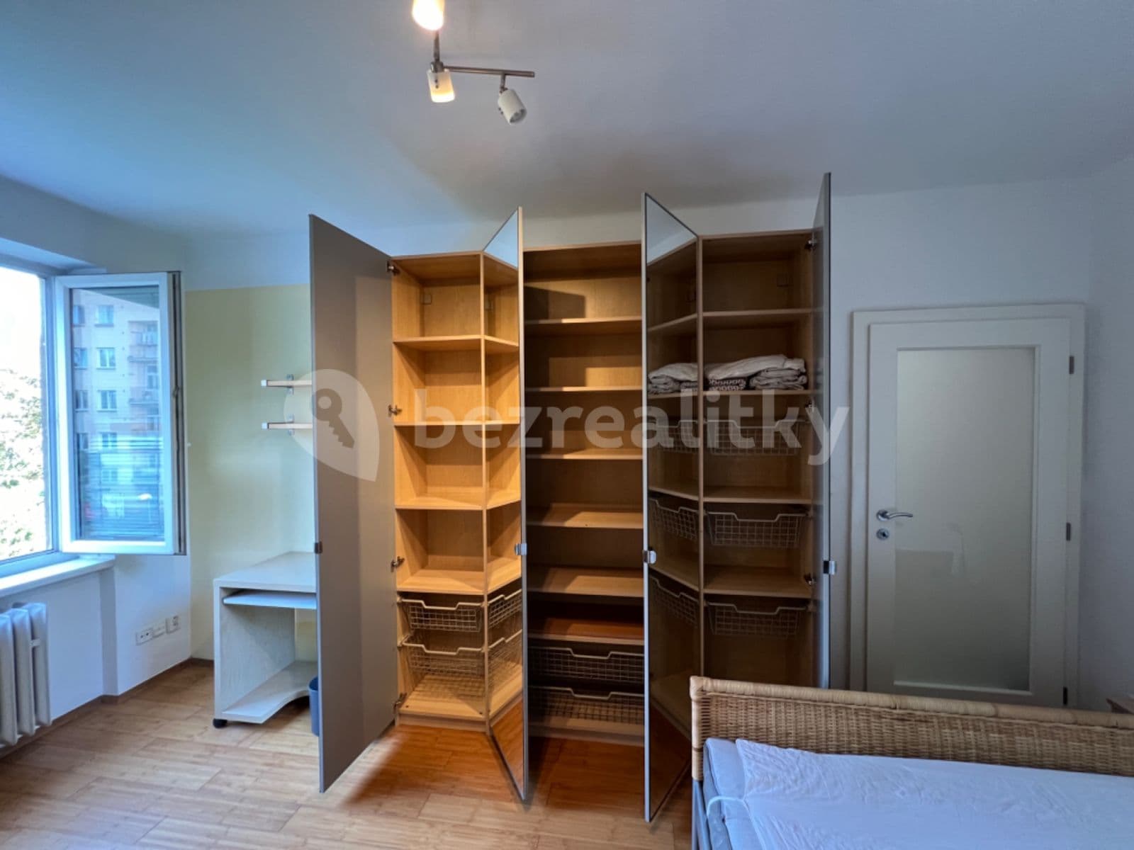 1 bedroom with open-plan kitchen flat to rent, 50 m², Bělohorská, Prague, Prague 1 bedroom with open-plan kitchen flat to rent, 50 m², Bělohorská, Prague, Prague