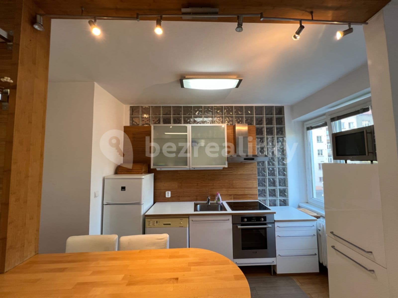1 bedroom with open-plan kitchen flat to rent, 50 m², Bělohorská, Prague, Prague 1 bedroom with open-plan kitchen flat to rent, 50 m², Bělohorská, Prague, Prague