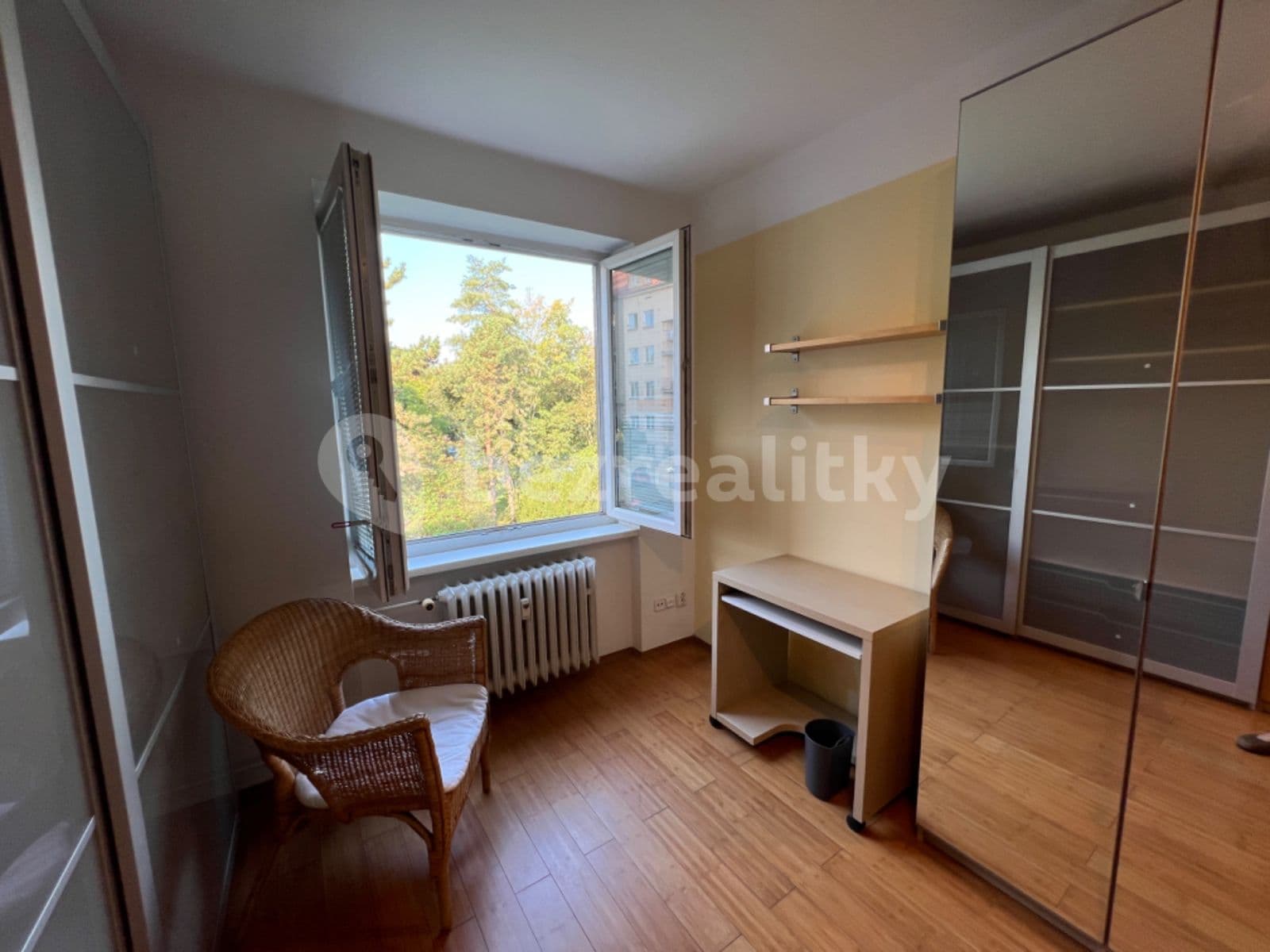 1 bedroom with open-plan kitchen flat to rent, 50 m², Bělohorská, Prague, Prague 1 bedroom with open-plan kitchen flat to rent, 50 m², Bělohorská, Prague, Prague