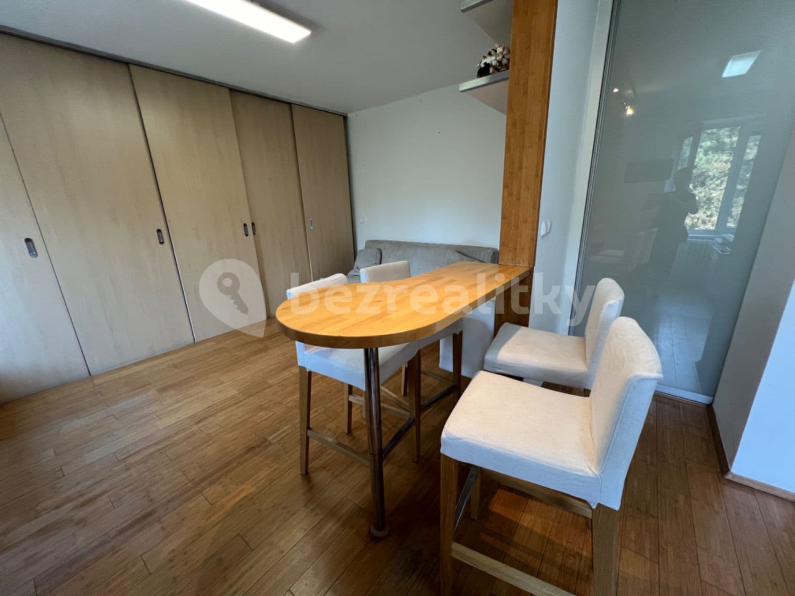 1 bedroom with open-plan kitchen flat to rent, 50 m², Bělohorská, Prague, Prague 1 bedroom with open-plan kitchen flat to rent, 50 m², Bělohorská, Prague, Prague