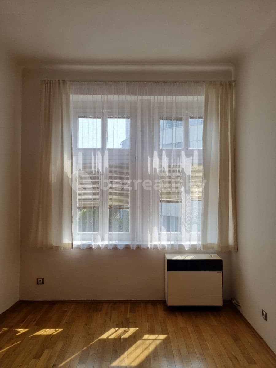1 bedroom with open-plan kitchen flat to rent, 45 m², Baarova, Prague, Prague 1 bedroom with open-plan kitchen flat to rent, 45 m², Baarova, Prague, Prague