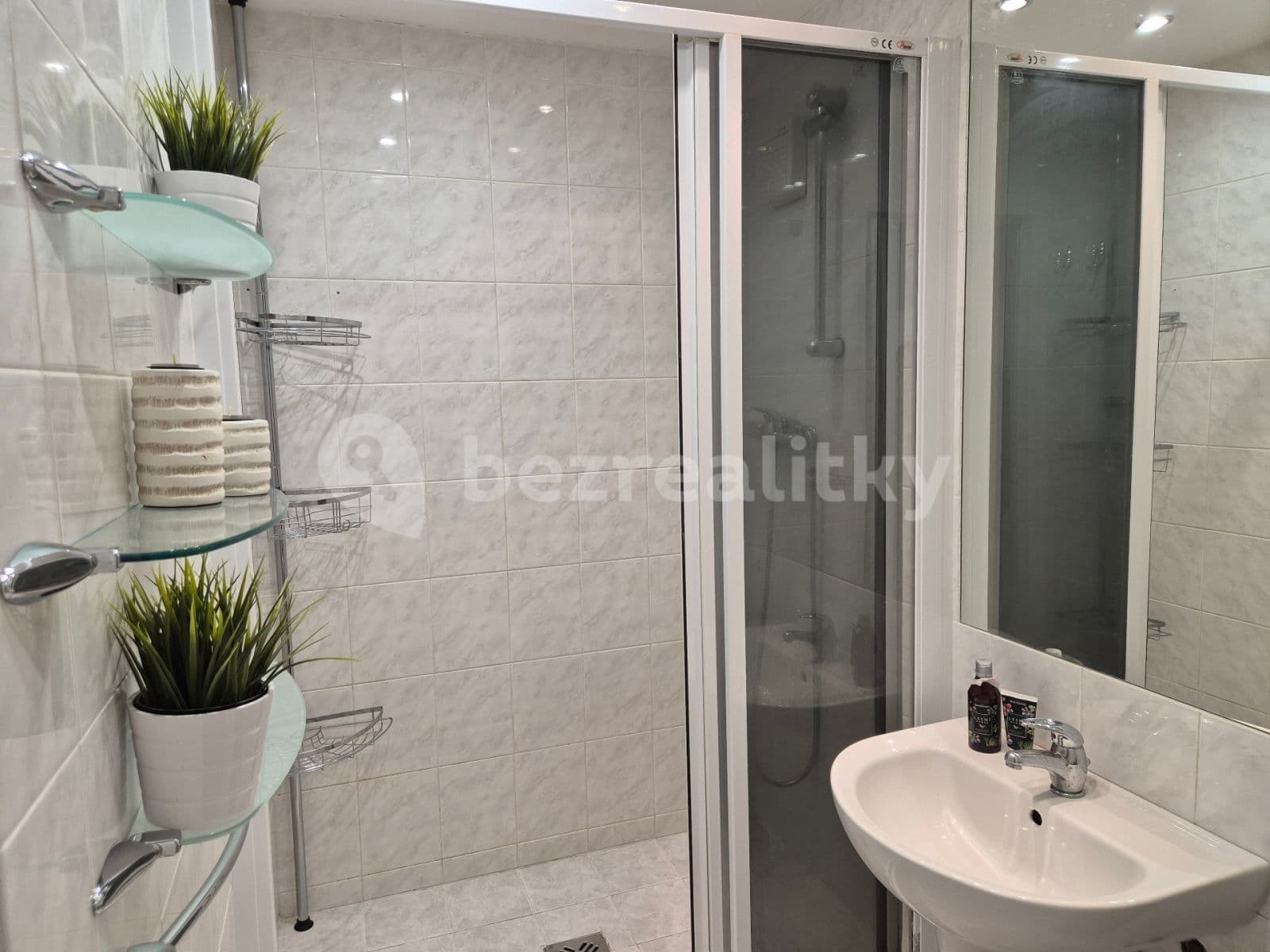 1 bedroom with open-plan kitchen flat to rent, 43 m², Boloňská, Prague, Prague 1 bedroom with open-plan kitchen flat to rent, 43 m², Boloňská, Prague, Prague