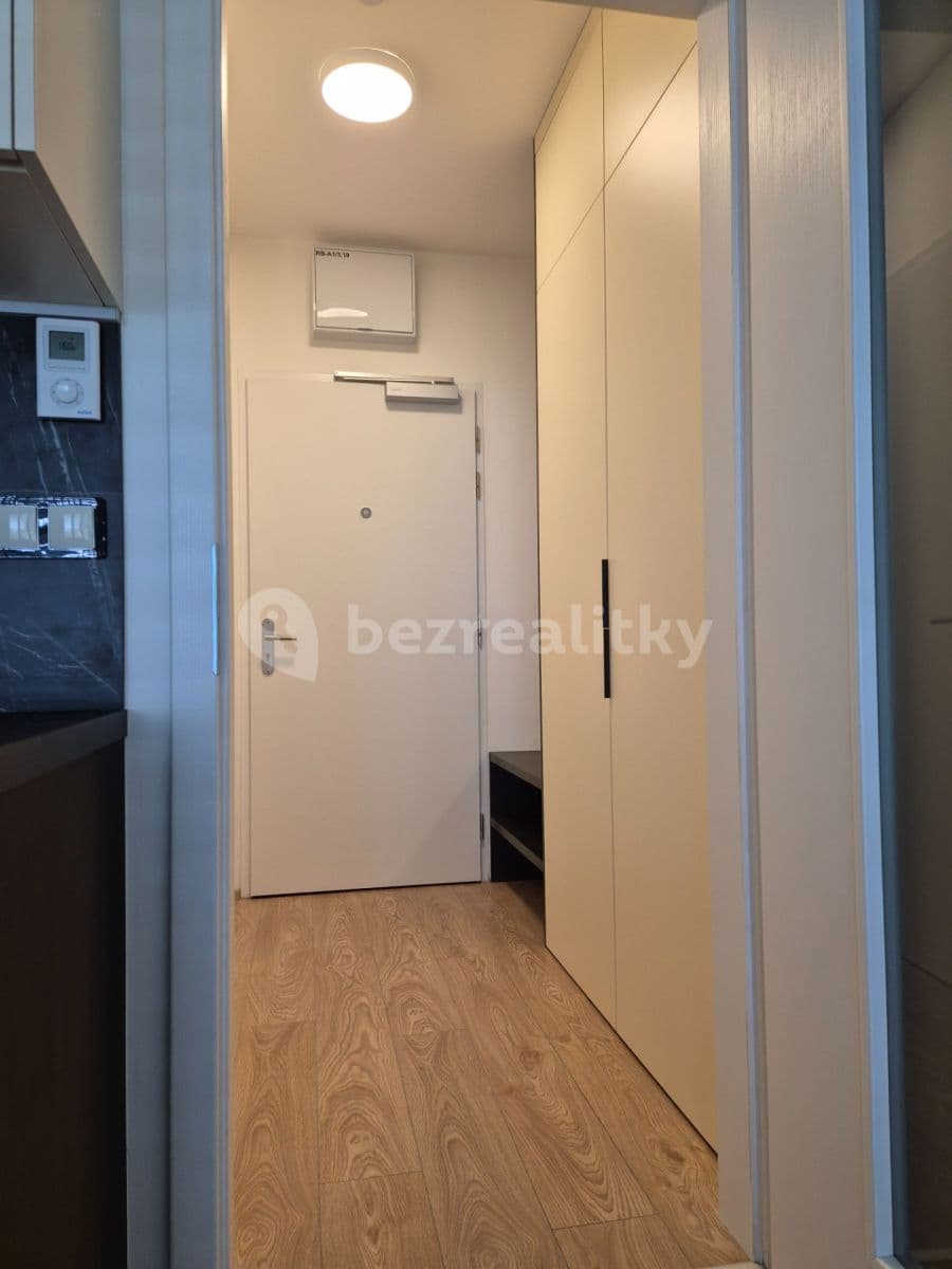 Studio flat to rent, 27 m², Fuchsova, Brno, Jihomoravský Region Studio flat to rent, 27 m², Fuchsova, Brno, Jihomoravský Region