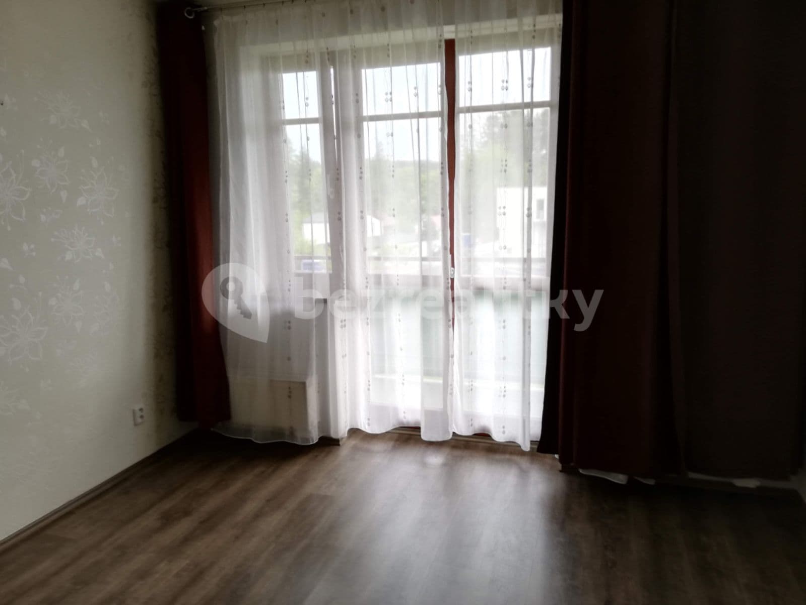 Studio flat to rent, 32 m², Ohradní, Kamenice, Středočeský Region Studio flat to rent, 32 m², Ohradní, Kamenice, Středočeský Region