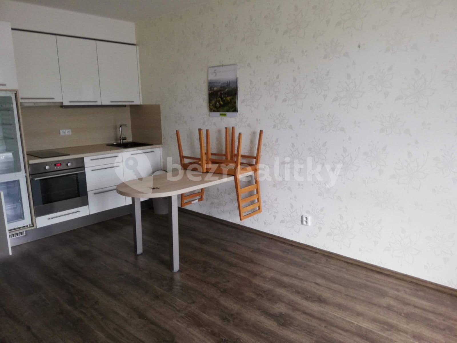 Studio flat to rent, 32 m², Ohradní, Kamenice, Středočeský Region Studio flat to rent, 32 m², Ohradní, Kamenice, Středočeský Region