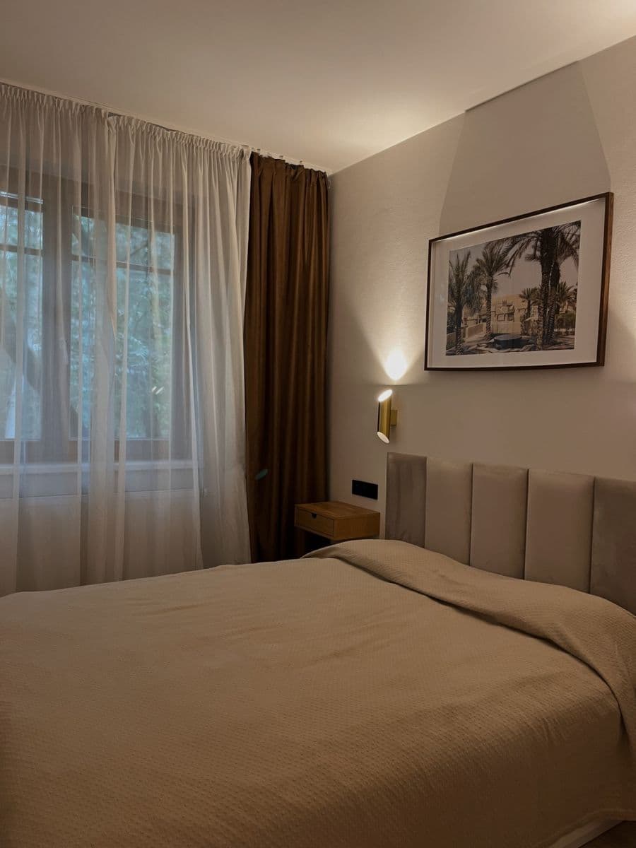 1 bedroom with open-plan kitchen flat to rent, 41 m², Podle Náhonu, Prague, Prague 1 bedroom with open-plan kitchen flat to rent, 41 m², Podle Náhonu, Prague, Prague