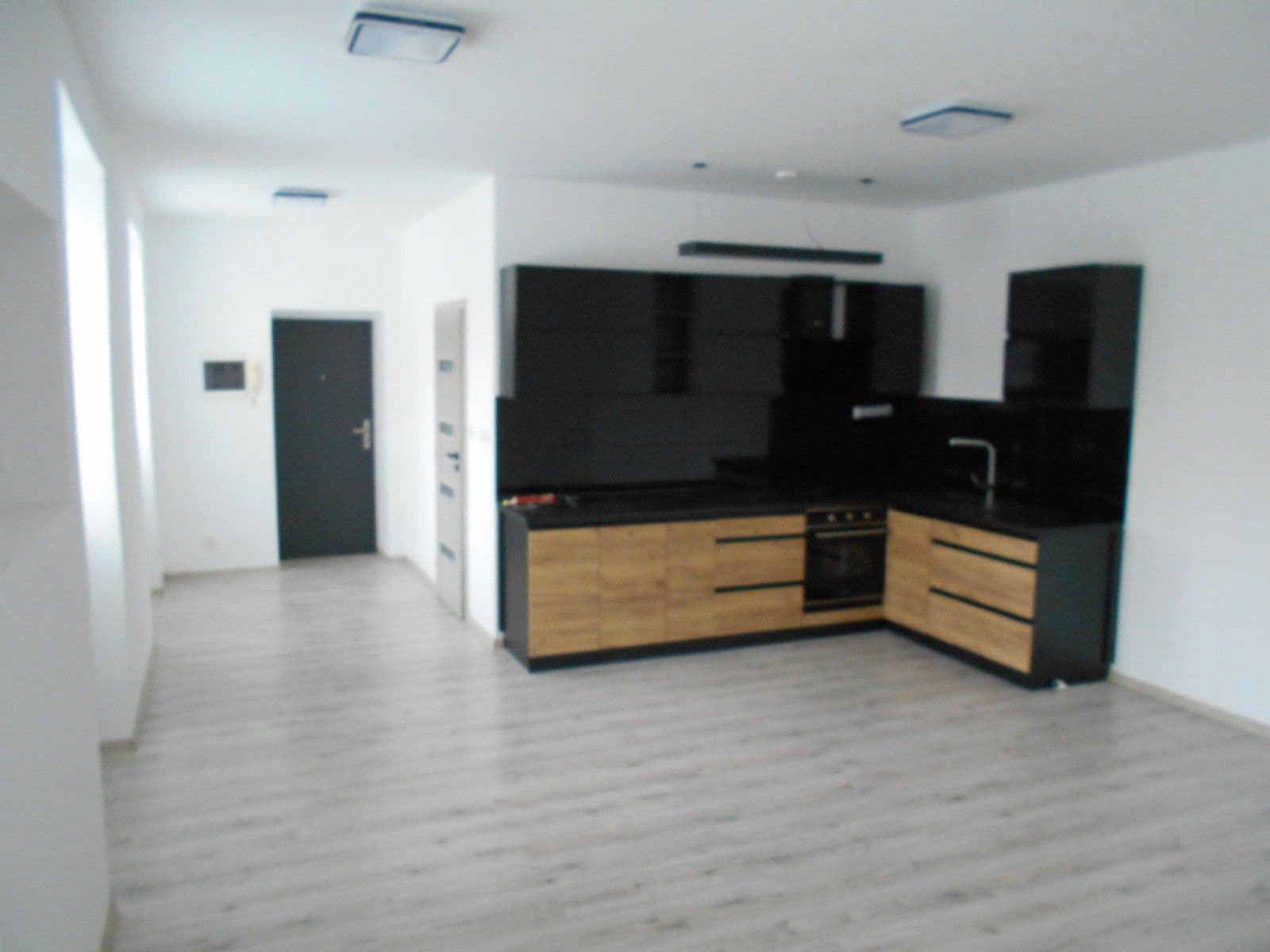 1 bedroom with open-plan kitchen flat to rent, 65 m², Louny, Ústecký Region 1 bedroom with open-plan kitchen flat to rent, 65 m², Louny, Ústecký Region