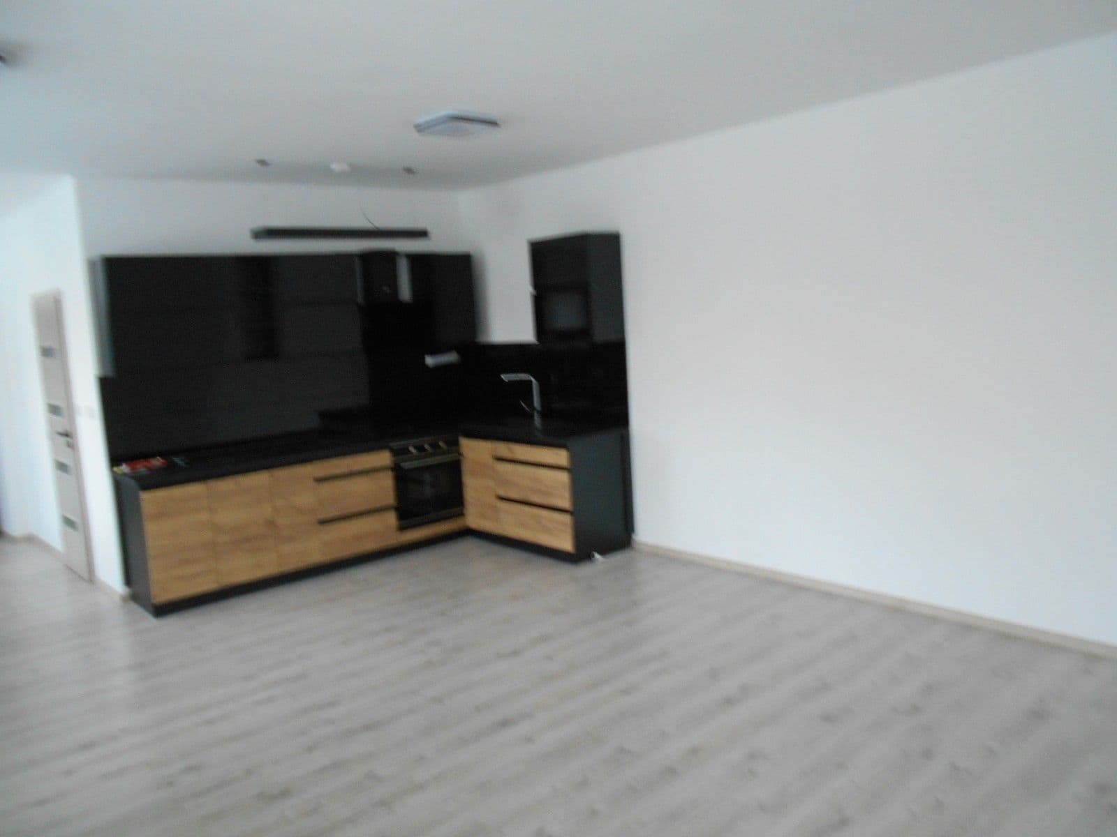 1 bedroom with open-plan kitchen flat to rent, 65 m², Louny, Ústecký Region 1 bedroom with open-plan kitchen flat to rent, 65 m², Louny, Ústecký Region