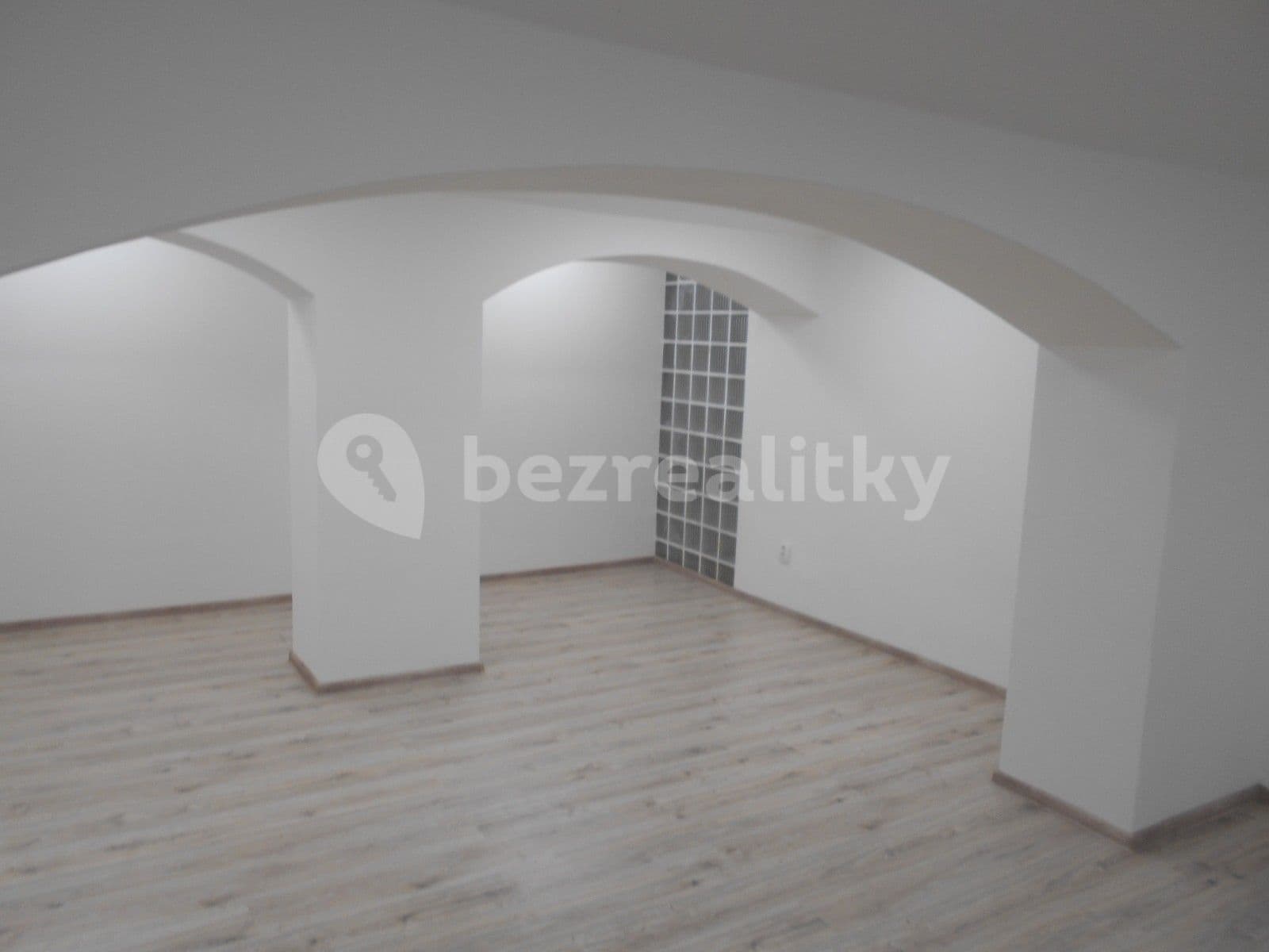 1 bedroom with open-plan kitchen flat to rent, 57 m², Louny, Ústecký Region 1 bedroom with open-plan kitchen flat to rent, 57 m², Louny, Ústecký Region
