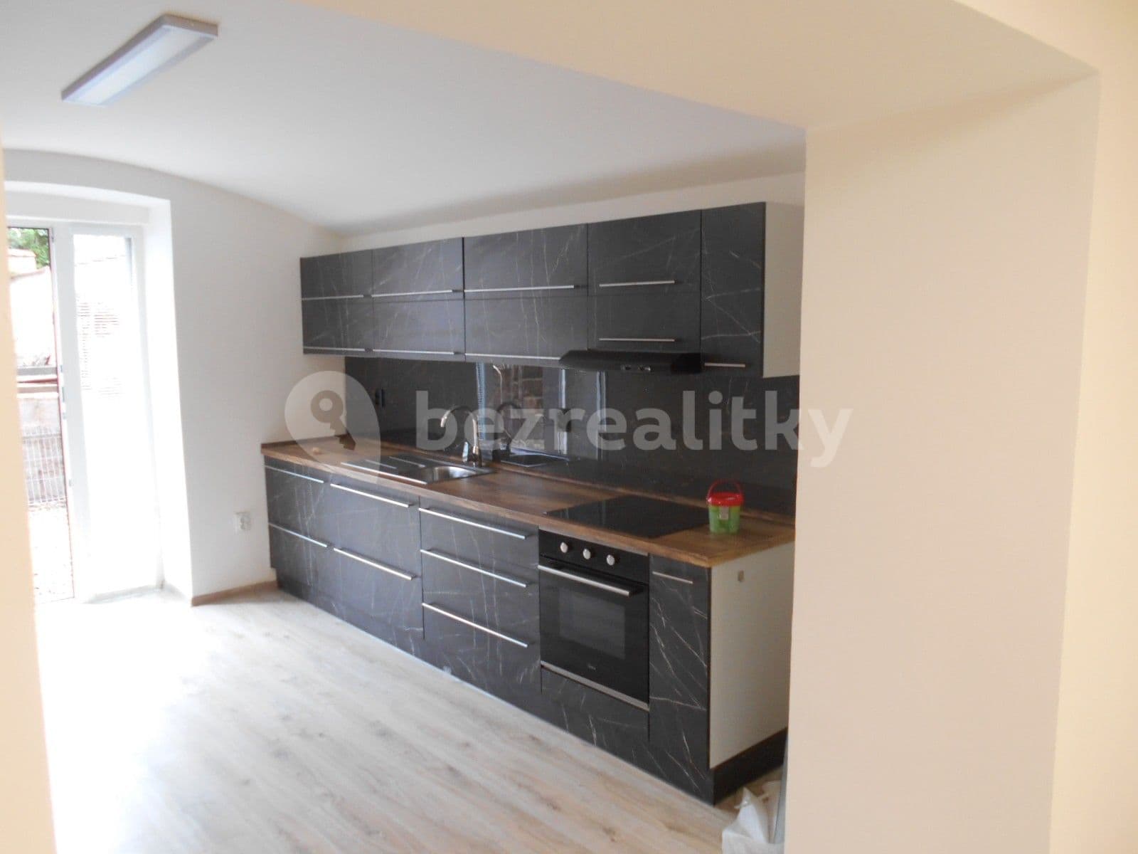 1 bedroom with open-plan kitchen flat to rent, 57 m², Louny, Ústecký Region 1 bedroom with open-plan kitchen flat to rent, 57 m², Louny, Ústecký Region