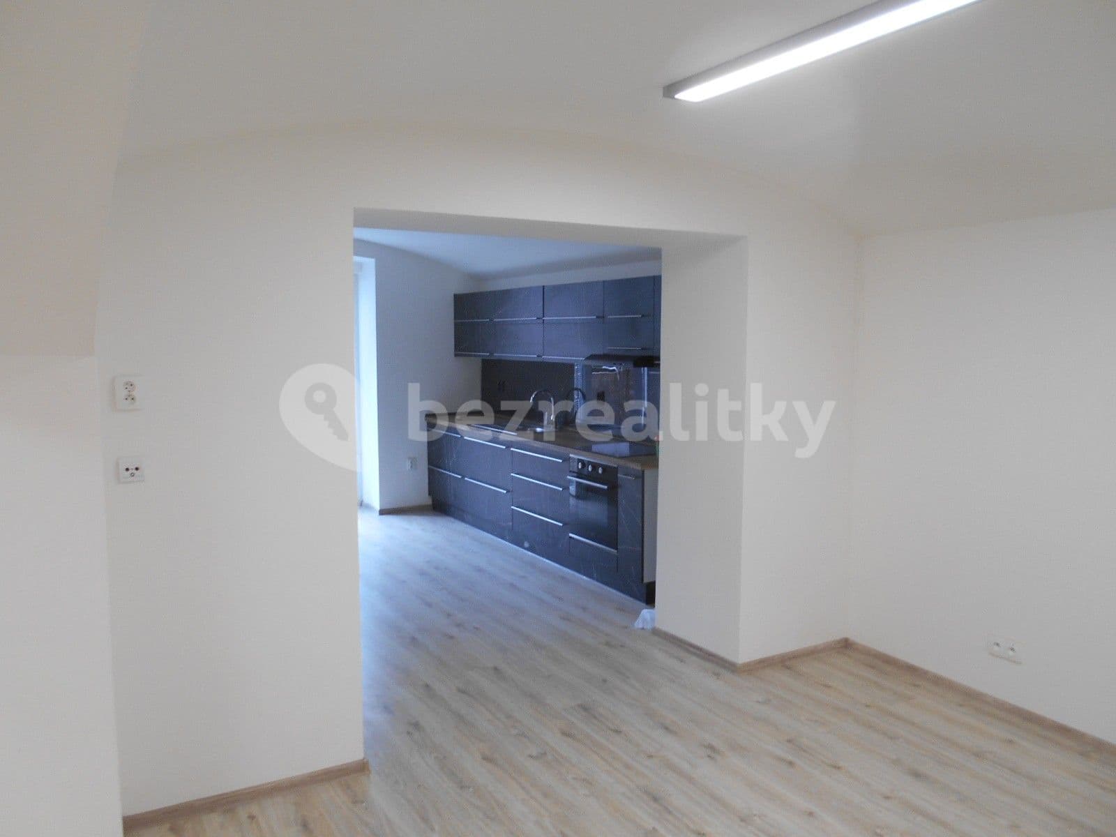 1 bedroom with open-plan kitchen flat to rent, 57 m², Louny, Ústecký Region 1 bedroom with open-plan kitchen flat to rent, 57 m², Louny, Ústecký Region