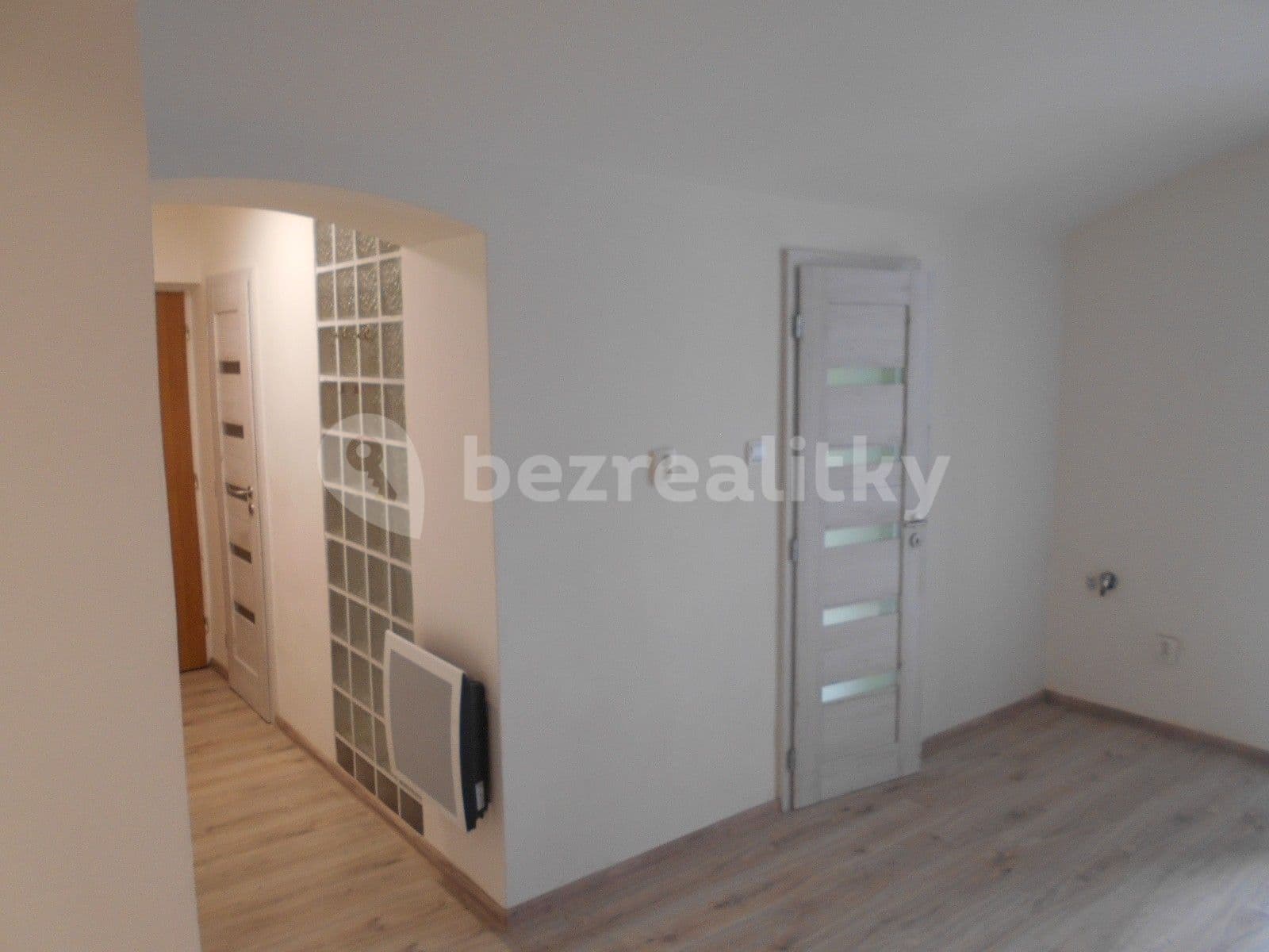 1 bedroom with open-plan kitchen flat to rent, 57 m², Louny, Ústecký Region 1 bedroom with open-plan kitchen flat to rent, 57 m², Louny, Ústecký Region